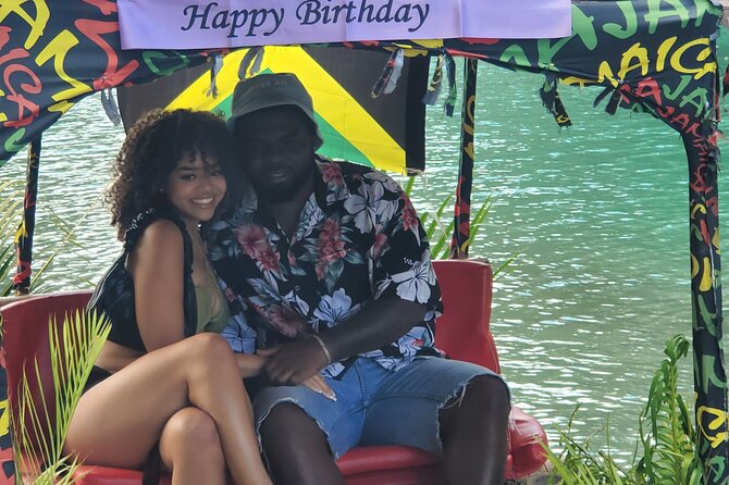 Private 1 Hour Bamboo River Rafting in Montego Bay - A quiet hour on Jamaica’s Lethe River