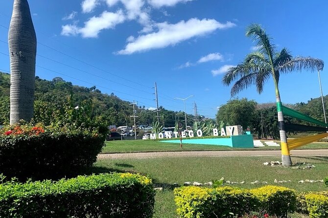 Private Airport Pickup and drop off in Jamaica - Why a private ride can be worth $20