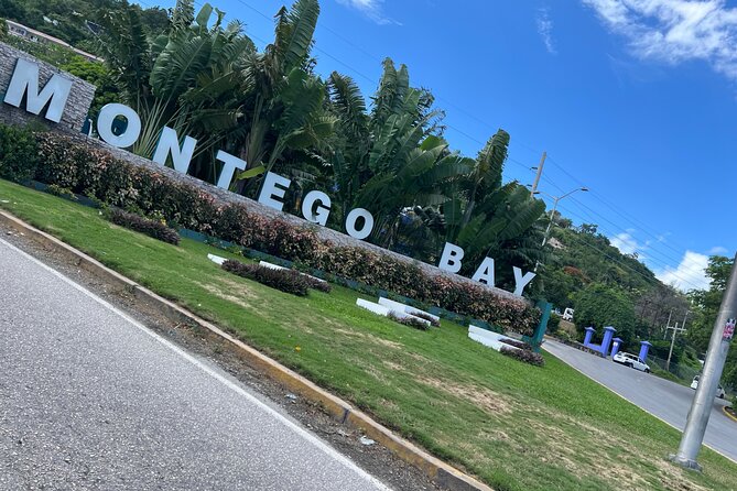Private Airport Transfer Montego Bay hotels and Falmouth Hotels - Leaving Sangster Airport without the usual fuss