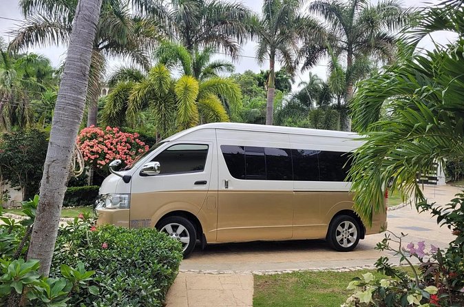 Private Airport Transfer | Montego Bay( Price vary on location) - The driver makes the difference