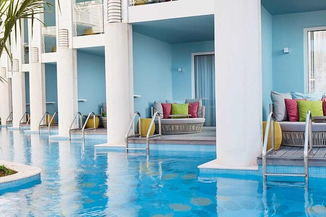 Private Airport Transfer to Azul Beach Resort Negril - The 75-minute ride from Montego Bay to Negril