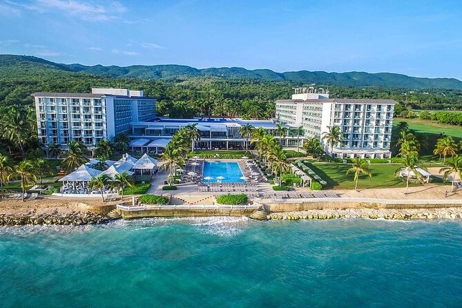 Private Airport Transfer to Dreams Rose Hall Resort - Meeting your driver at the airport