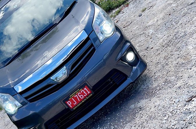 Private Airport transfer to/from all hotels in Negril round trip - The main concern: the listed duration