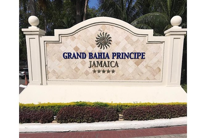 Private Airport Transfer to Grand and Luxury Bahia Principe - What the $114 price really buys you