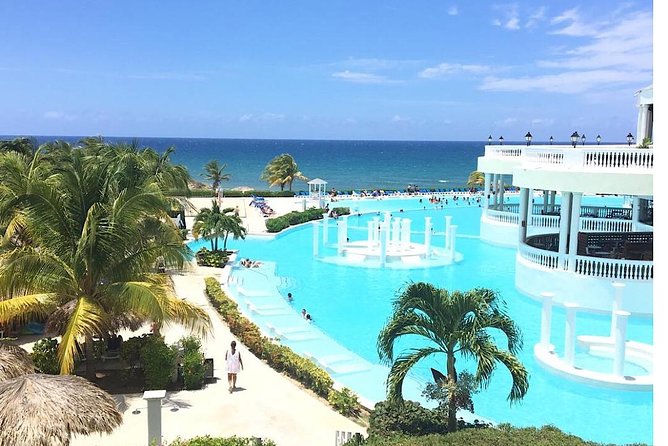 Private Airport Transfer to Lady Hamilton and Grand Palladium - What makes the service feel personal
