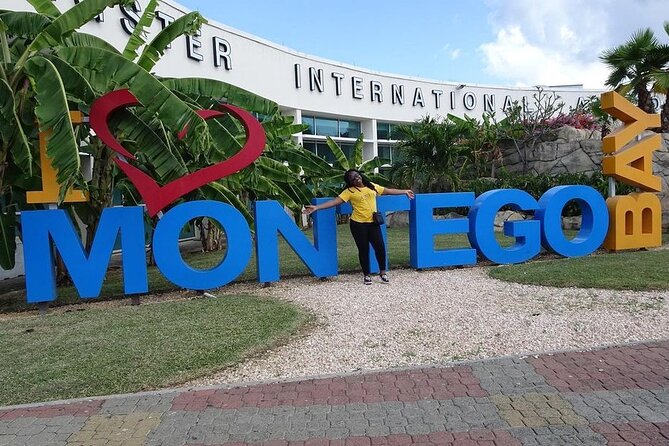 Private Airport Transfers To Negril Hotels and Villas - Leaving Sangster International Airport without the usual scramble