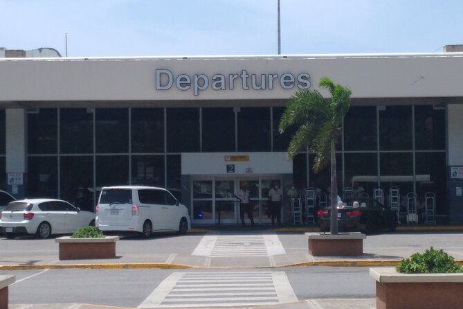 Private Airport Transfers to Royalton Blue Waters and White Sand - What happens from the arrival lounge to the car