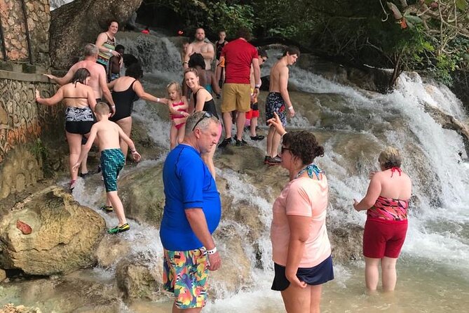 Private Dunn's River and Bamboo Rafting Combo from Ocho Rios - What the private van ride adds