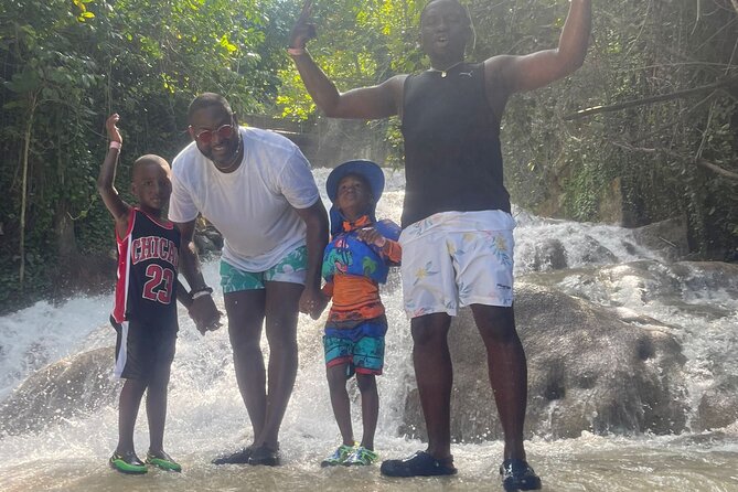 Private Dunn's River Falls and Blue Hole Tour Ocho Rios Jamaica - What private transport adds to the day