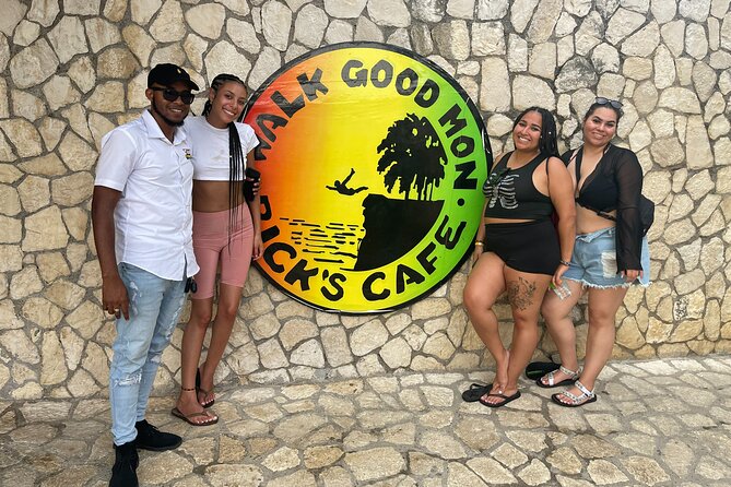 Private MBJ Airport Transfers to Hotels in Jamaica (Round Trip) - The 10 to 30 minute ride to your hotel