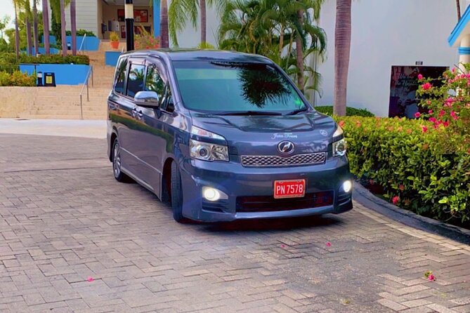 Private Montego Bay Airport Transfer to Hotels in Montego Bay - The 30 to 60 minute ride to your hotel