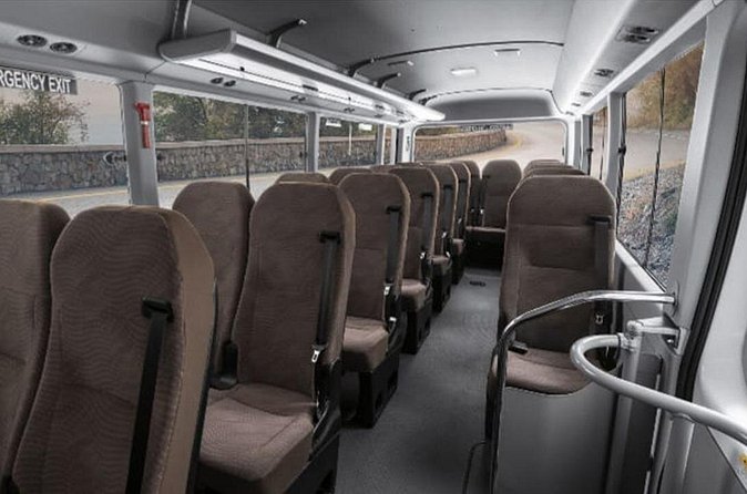 Private Montego Bay Airport Transfer to Montego Bay Hotels - The drivers are a big part of the experience