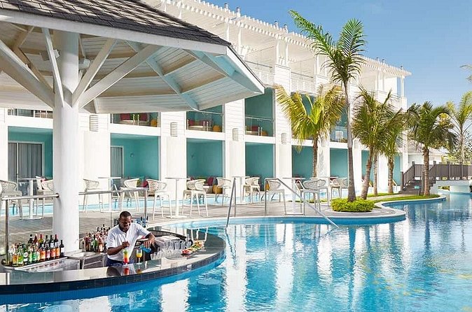 Private Montego Bay Jamaica Airport Transfer to Hotels in Negril - Comfort Details That Matter After a Flight