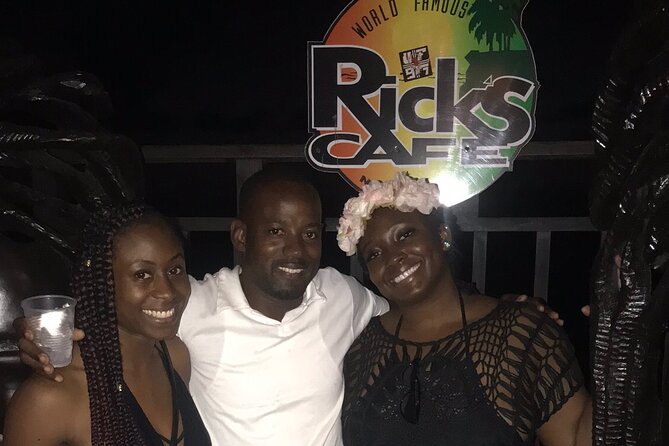 Private Negril DayTrip from Montego Bay Rick’s Café, 7 Mile Beach - Rick’s Café brings the big finish
