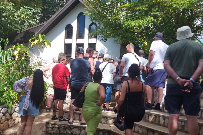 Private Nine Mile Tour from Montego Bay - The museum and Marley memorabilia