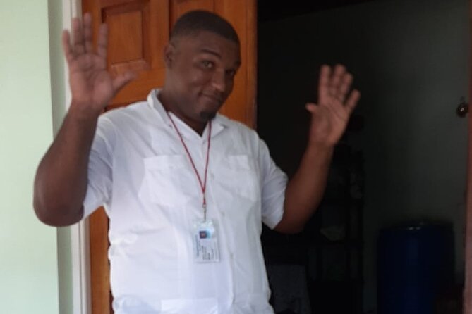 Private One Way or Roundtrip Transfers to Montego Bay Resort - A driver who adds conversation to the road