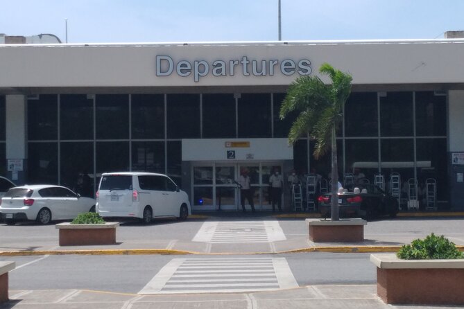 Private Round Trip Airport Transfer from Montego Bay to Ocho Rios - From Sangster Airport to your hotel