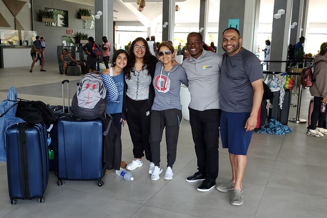 Private Round Trip Airport Transfer from Montego Bay to Ocho Rios - Who should book this transfer?