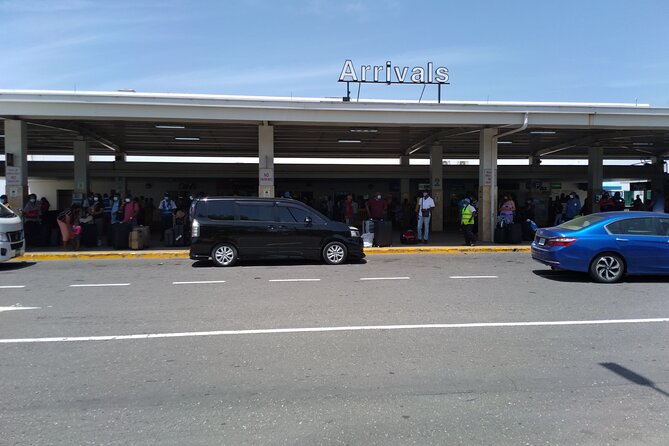 Private Round Trip Airport Transfer from Montego Bay to Ocho Rios - What the ride is like on the road