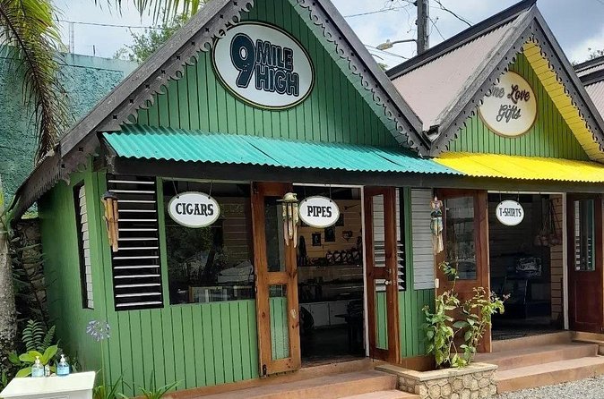 Private Roundtrip Sangster Airport to Montego Bay Hotels - The ride to your Montego Bay hotel