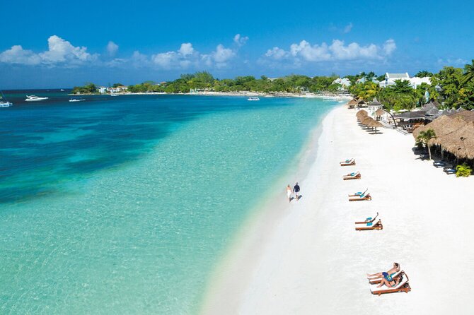 Private Sangster Airport and Excursion Transport in Montego Bay - Choosing between a car, van, and coach
