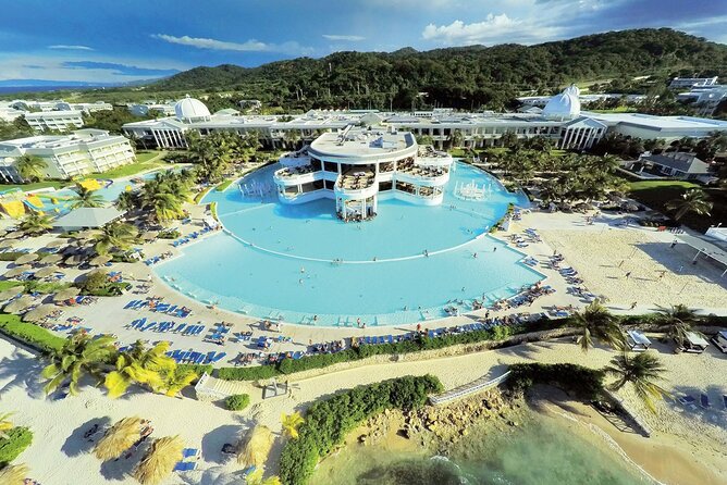 Private Sangster Airport Transfer to Grand Palladium Resort - Leaving Sangster Airport without the taxi scramble