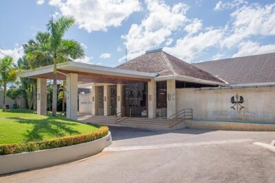 Private Transfer between Hedonism ll Resort and Airport