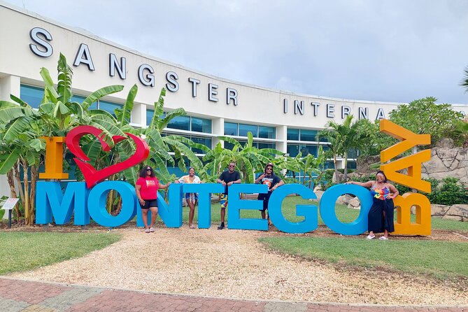 Private Transfer From Montego Bay Airport to Hotels in MontegoBay - Communication is one of the real strengths