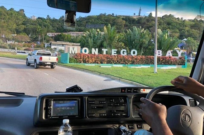 Private Transfer from Montego Bay Airport to Montego Bay Hotels - Family details that make a real difference