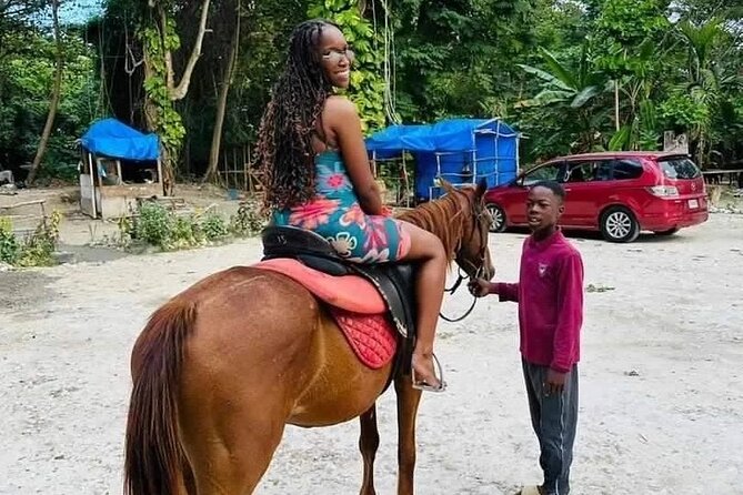 Private Transfer from Montego Bay to Dunns River Falls - Driver and Guide Service