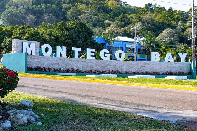 Private Transfer From or To Airport to Montego Bay Hotels - Vehicle choices for couples, families, and groups
