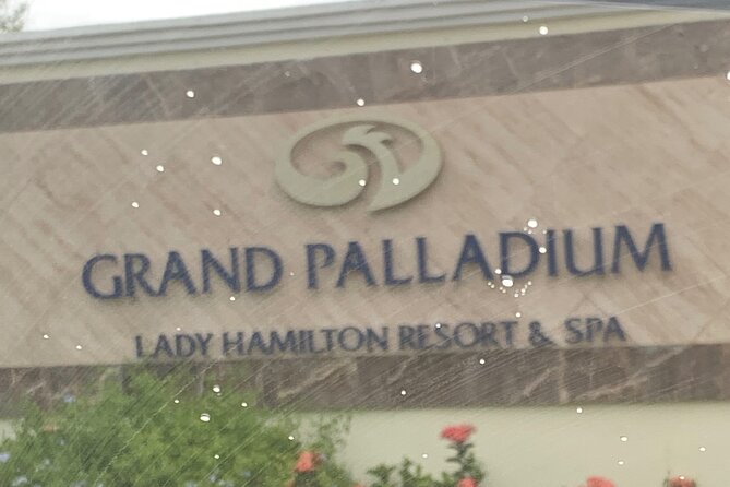 Private Transfer Grand Palladium and Royalton Blue Water Resort - Getting to Grand Palladium Lady Hamilton