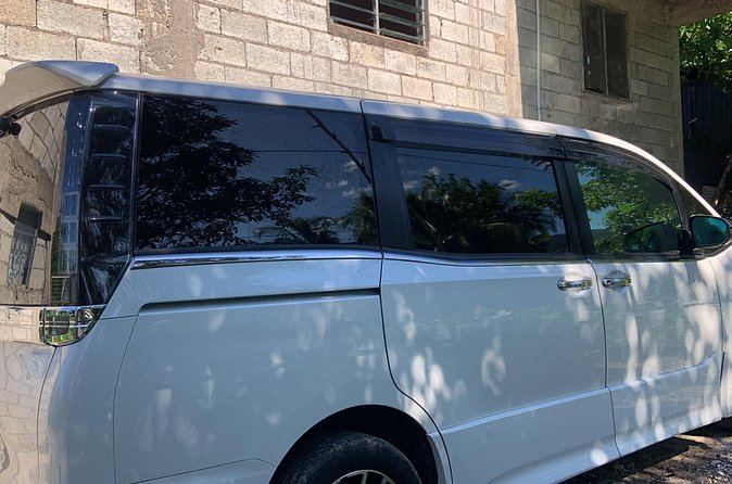 Private Transfer Grand Palladium and Royalton Blue Water Resort - Value for couples, families, and small groups