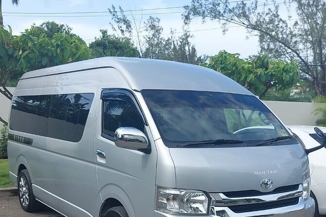 Private Transfer to Hotels in MoBay from Montego Bay Airport - Key points at a glance