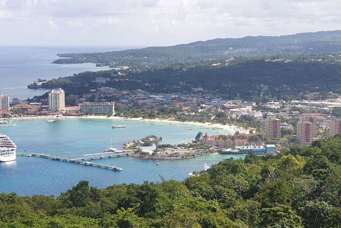 Private Transportation from Montego Bay to Mystic Mountain and Dunn's River Fall - Why the private driver matters