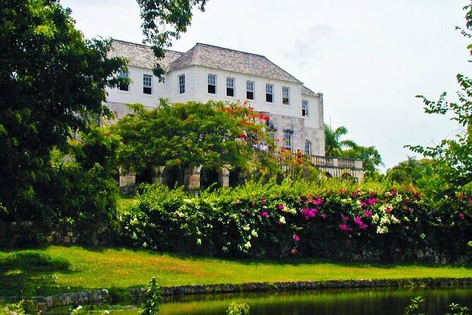 Private Transportation To/From Rose Hall Great House - The ride from Montego Bay airport or cruise port