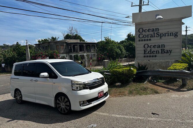 Private transportation to resorts in Negril, Montego Bay,Trelawny - Why flight tracking and timing matter