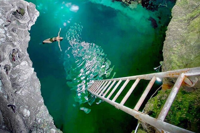 Private Trip to Blue Hole Mineral Springs, Negril & Ricks Café - Blue Hole Mineral Spring sets the tone