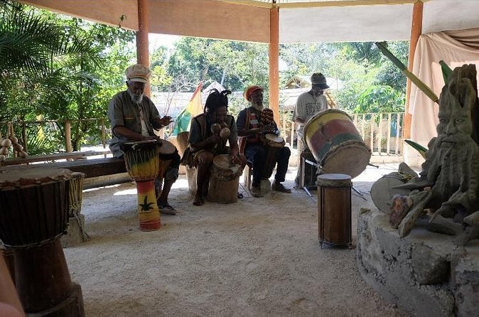Rastafari Indigenous Village Tour - Handmade products and time to shop