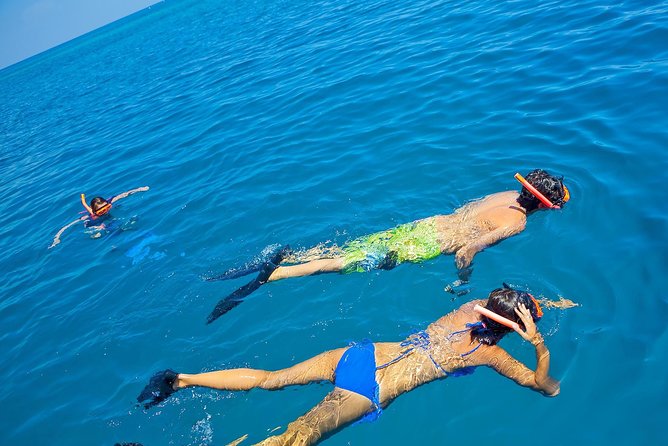 Reggae Catamaran and Snorkeling Open Bar Cruise Montego Bay - Snorkeling near Doctor’s Cave Beach