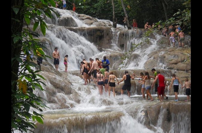 Rio Nuevo Bamboo River Rafting & Dunn's River Falls - Who will enjoy this day most