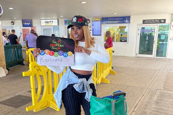 RIU Palace reggae and RIU Montego Bay private airport transfers - A quick ride from Montego Bay airport to the RIU resorts