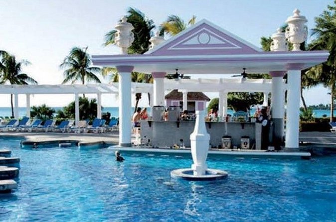 Riu Palace Tropical Bay Resort Private Airport Transfer - Who should book this airport transfer?