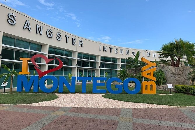 RIU Reggae Palace and RIU Montego Bay Private Airport Transfer - Why the Private Vehicle Matters