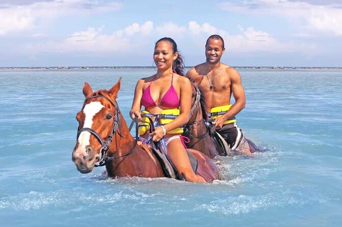 River Tubing, Horseback Riding and Blue Hole from Montego Bay - One day, three very different Jamaica experiences