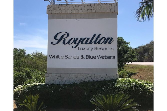 Royalton Hotel & RIU Aquarelle-Private Roundtrip Airport Transfer - Friendly service, with a personal touch