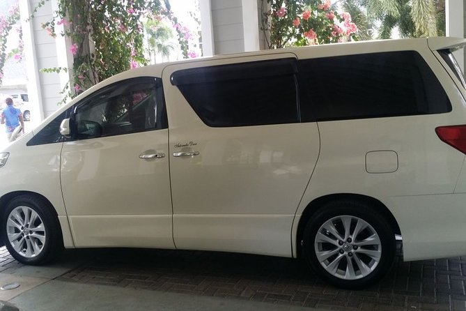 Runaway Bay Airport Transfer - What the 90-minute journey feels like