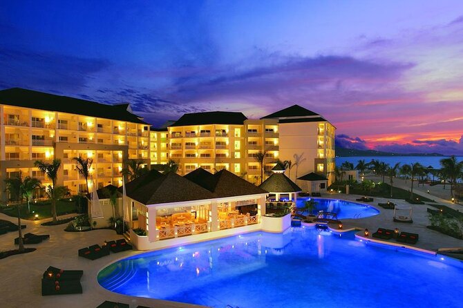 Secrets St. James Private Airport Transfer - A private 25-minute ride to Secrets St. James