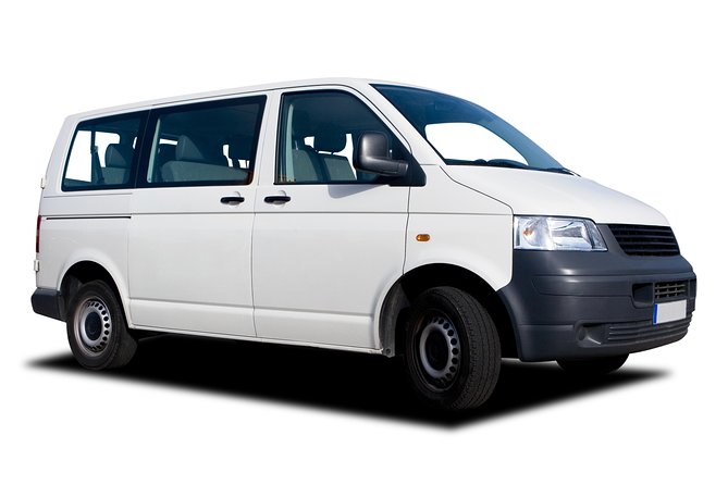 Shared Round-Trip Transfer: Montego Bay International Airport - A low-cost way to begin and end a Jamaica vacation