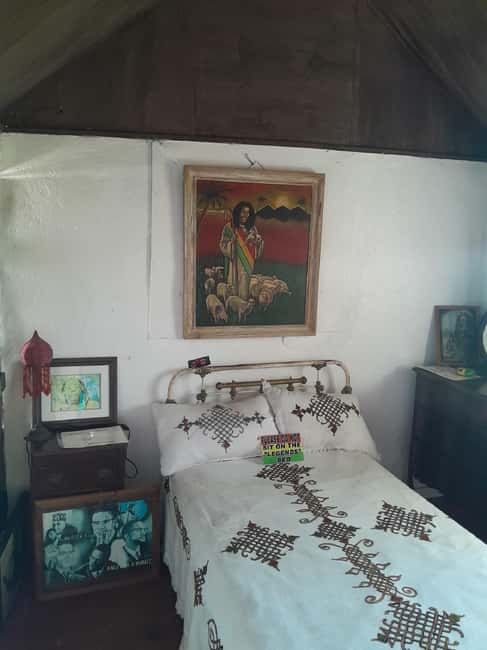 The Official Nine Mile Bob Marley Museum Guided Tour - The Rastafarian guide makes the visit personal
